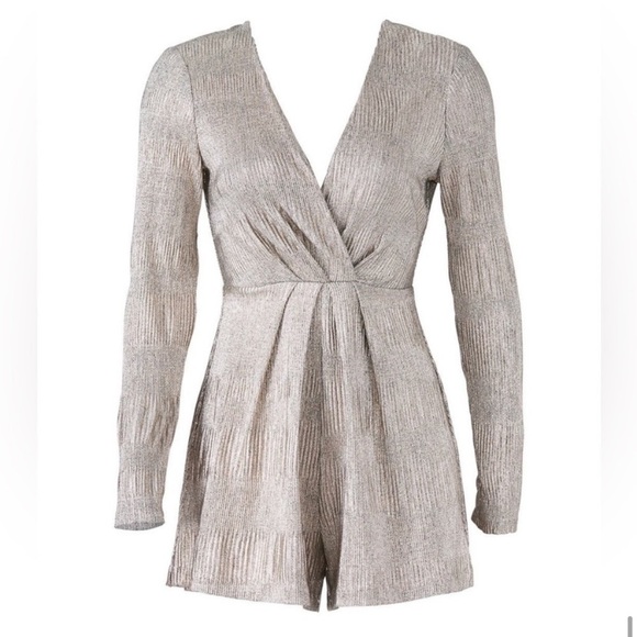 ASTR Kenzie Silver Metallic Romper - Picture 2 of 10